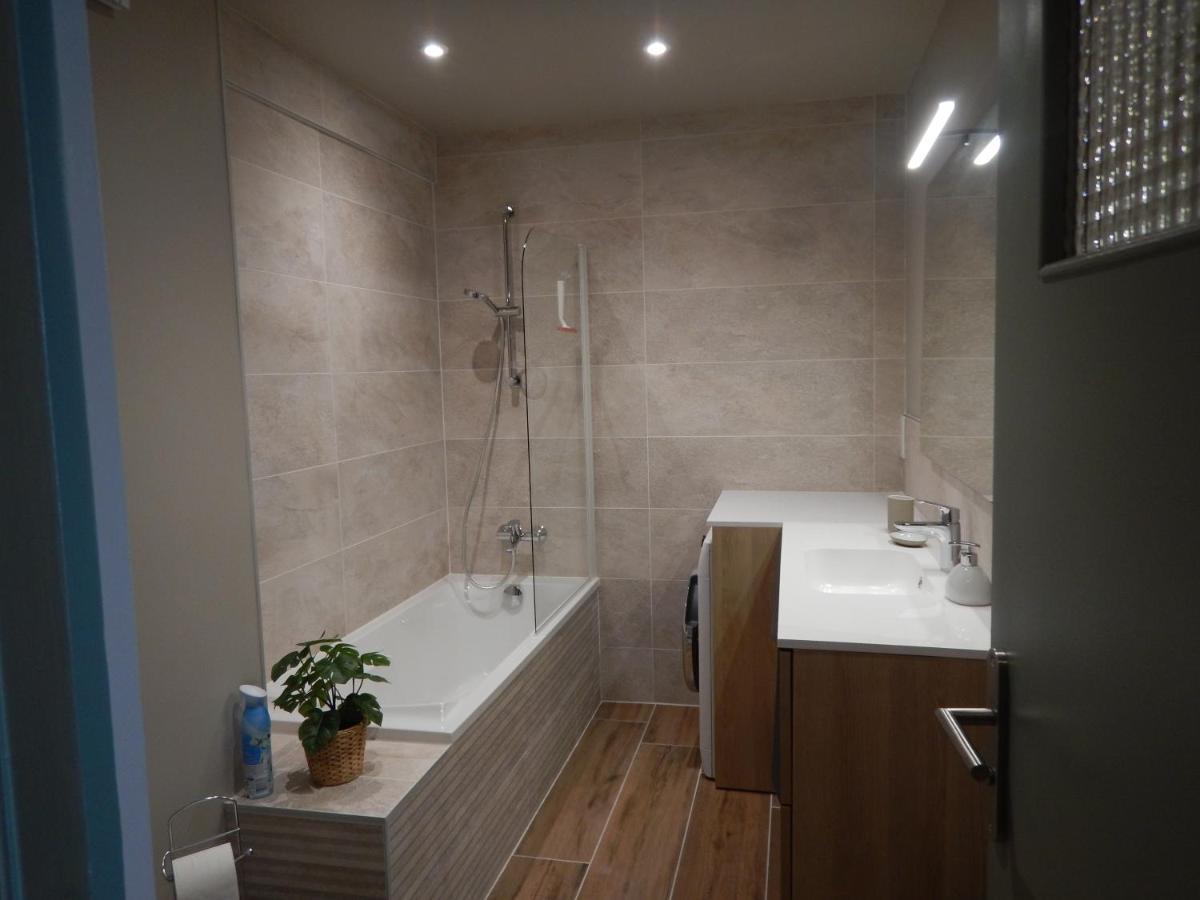Studio Quartier Chateau - Wifi - Garage Individuel A Cle - Electromenager Complet Pau Kültér fotó
